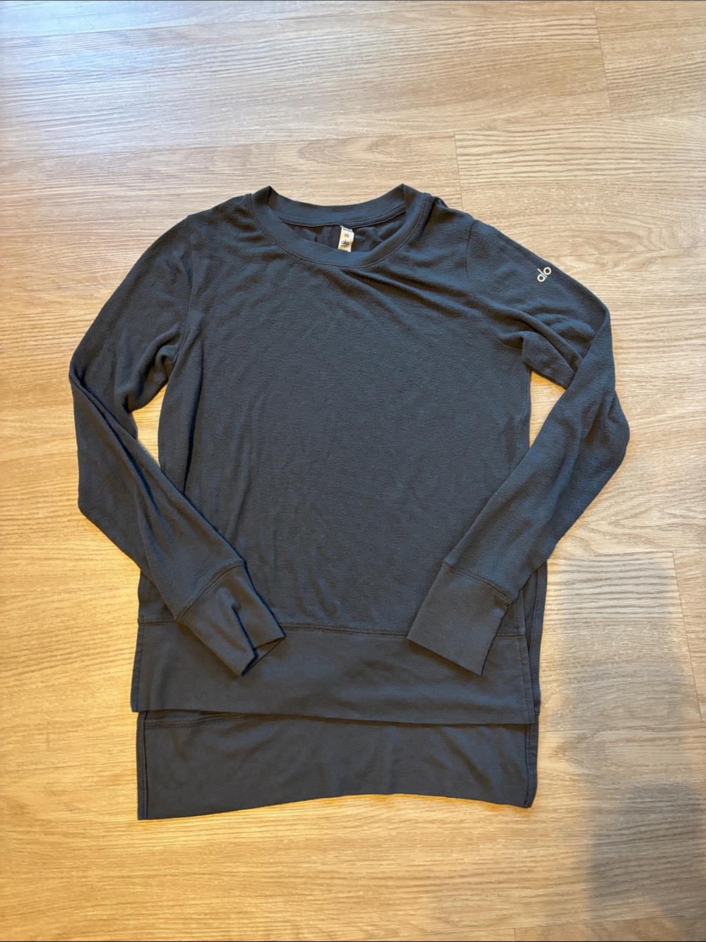 Alo Yoga Women’s XS Glimpse Long Sleeve Top Grey Yoga Casual Read*